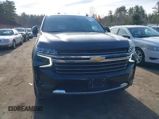 2024 Chevrolet Suburban LT z VIN 1GNSKCKD6RR167614, wystawiony jako IAAI lot #41747300 z przebiegiem 17 326 mil mil oraz . Historia ofert i sprzedaży dostępna na DreamBid. Obrazek 12.