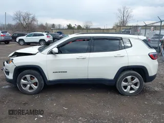 2019 Jeep Compass Latitude with VIN 3C4NJDBB6KT839035, listed as a IAAI auction lot 41864722 with Not Provided miles and . Bid and sale history available at carsss.com. Image 13.