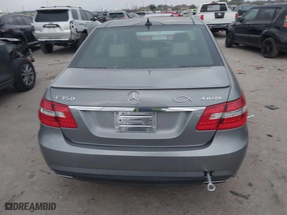 2013 Mercedes-Benz E-Class E 350 Luxury with VIN WDDHF8JB2DA722799, listed as a IAAI auction lot 41766797 with 87,646 mi miles. Bid and sale history available at carsss.com. Image 16.