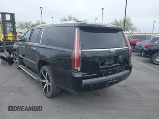 2017 Cadillac Escalade ESV Premium Luxury z VIN 1GYS4JKJ4HR300036, wystawiony jako IAAI lot #41467178 z przebiegiem 132 669 mil mil oraz . Historia ofert i sprzedaży dostępna na DreamBid. Obrazek 3.