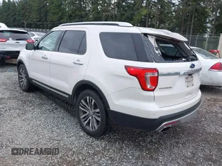 2017 Ford Explorer Platinum z VIN 1FM5K8HT3HGB64709, wystawiony jako IAAI lot #42482266 z przebiegiem 241 573 mil mil oraz . Historia ofert i sprzedaży dostępna na DreamBid. Obrazek 3.