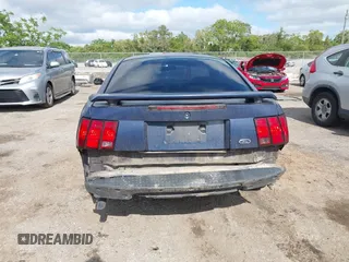 2002 Ford Mustang Standard with VIN 1FAFP40452F150630, listed as a IAAI auction lot 41987802 with 236,866 mi miles. Bid and sale history available at carsss.com. Image 17.