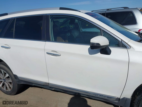2017 Subaru Outback Touring with VIN 4S4BSETC5H3382683, listed as a IAAI auction lot 41992656 with 226,518 mi miles. Bid and sale history available at carsss.com. Image 13.