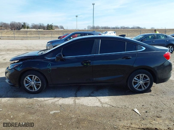 2017 Chevrolet Cruze LT with VIN 1G1BE5SM5H7235948, listed as a IAAI auction lot 41493268 with NaN miles. Bid and sale history available at carsss.com. Image 14.