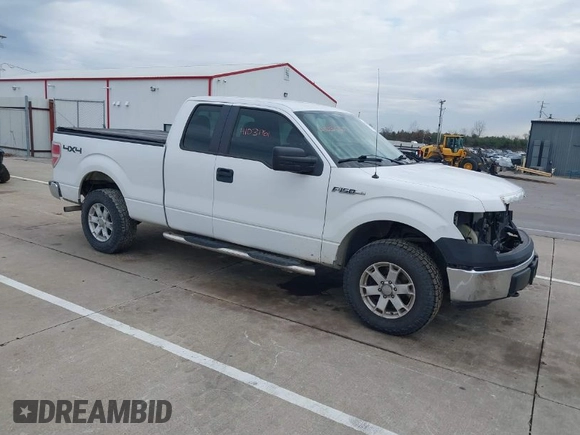 2014 Ford F-150 XL with VIN 1FTEX1EM3EKG43635, listed as a IAAI auction lot 41031761 with 203,224 mi miles and . Bid and sale history available at carsss.com. Image 1.