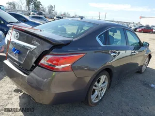 2013 Nissan Altima 3.5 SL with VIN 1N4BL3AP2DN547816, listed as a IAAI auction lot 41757780 with 143,238 mi miles. Bid and sale history available at carsss.com. Image 4.