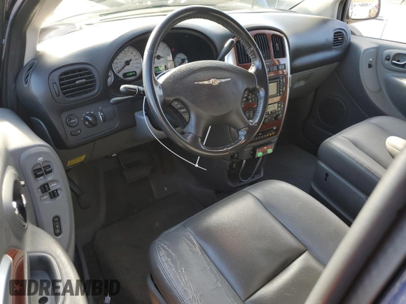 2006 Chrysler Town & Country LWB Limited with VIN 2A8GP64L16R784567, listed as a Copart auction lot 81466244 with 108,211 mi miles and Clean Title. Bid and sale history available at carsss.com. Image 8.
