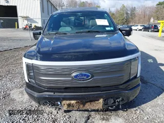 2023 Ford F-150 Lightning Pro с VIN 1FTVW1EV5PWG34863, выставлен на аукционе IAAI как лот 41995387 с пробегом 15 701 миль миль и . История ставок и продаж доступна на DreamBid. Изображение 6.