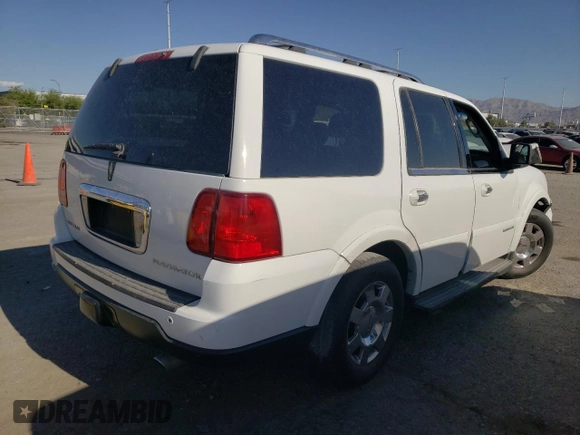 2005 Lincoln Navigator Luxury with VIN 5LMFU28575LJ13839, listed as a Copart auction lot 60967184 with 161,320 mi miles and Salvage Title. Bid and sale history available at carsss.com. Image 3.
