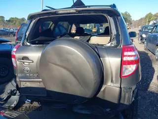 2010 Toyota RAV4 with VIN JTMBF4DV2A5031226, listed as a IAAI auction lot 41891724 with 174,472 mi miles. Bid and sale history available at carsss.com. Image 17.