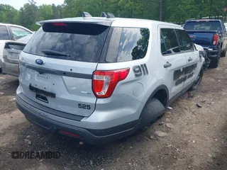 2018 Ford Police Interceptor Utility z VIN 1FM5K8ARXJGB59236, wystawiony jako IAAI lot #42076697 z przebiegiem Nie podano mil oraz . Historia ofert i sprzedaży dostępna na DreamBid. Obrazek 4.
