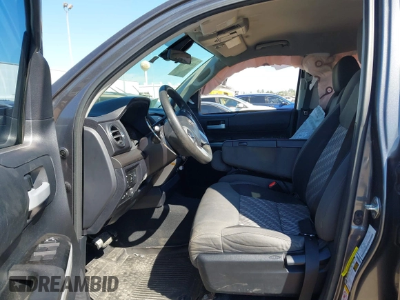 2018 Toyota Tundra 2WD SR5 with VIN 5TFEM5F14JX133862, listed as a IAAI auction lot 41664452 with 91,687 mi miles. Bid and sale history available at carsss.com. Image 5.