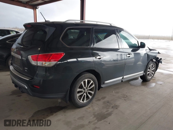 2016 Nissan Pathfinder Platinum with VIN 5N1AR2MM5GC631625, listed as a IAAI auction lot 41668488 with 171,531 mi miles and . Bid and sale history available at DreamBid. Image 4.