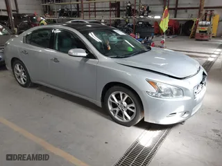 2014 Nissan Maxima 3.5 SV w/Sport Pkg with VIN 1N4AA5APXEC911085, listed as a IAAI auction lot 41887671 with 254,531 mi miles. Bid and sale history available at carsss.com. Image 1.