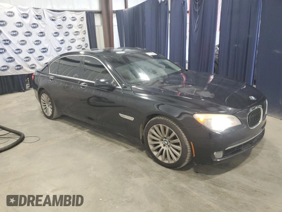 2012 BMW 7 Series 750Li xDrive z VIN WBAKC8C50CC435624, wystawiony jako Copart lot #56664315 z przebiegiem 94 100 mil mil oraz Czysty tytuł • Clean title. Historia ofert i sprzedaży dostępna na DreamBid. Obrazek 4.