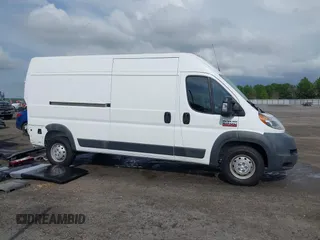 2018 Ram ProMaster Cargo z VIN 3C6TRVDG5JE146918, wystawiony jako IAAI lot #42086347 z przebiegiem 95 277 mil mil oraz . Historia ofert i sprzedaży dostępna na DreamBid. Obrazek 13.