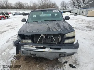 2004 Chevrolet Silverado 1500 LS with VIN 1GCEC14T14E188690, listed as a Copart auction lot 42616285 with 186,116 mi miles and Clean Title. Bid and sale history available at carsss.com. Image 5.