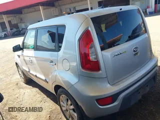 2013 Kia Soul ! with VIN KNDJT2A69D7535013, listed as a IAAI auction lot 41809958 with 168,786 mi miles. Bid and sale history available at carsss.com. Image 3.