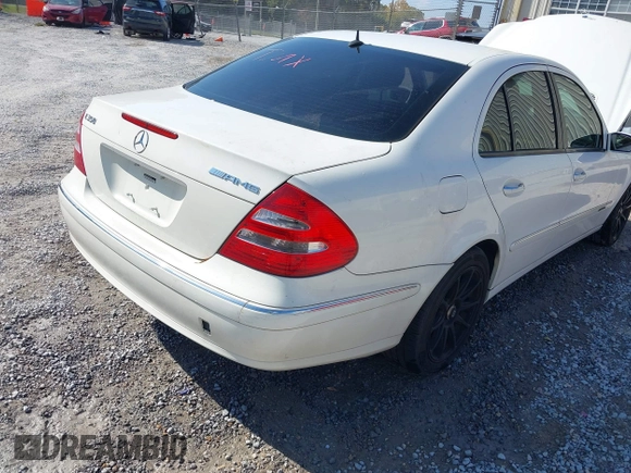 2006 Mercedes-Benz E-Class 3.5L with VIN WDBUF56J66A874920, listed as a IAAI auction lot 40727681 with 141,851 mi miles. Bid and sale history available at carsss.com. Image 6.