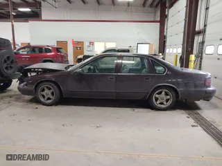 1996 Chevrolet Caprice Classic 1SA Special Value Pkg with VIN 1G1BL52PXTR177137, listed as a IAAI auction lot 41437962 with 1 mi miles. Bid and sale history available at carsss.com. Image 14.