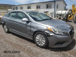 2017 Hyundai Sonata Hybrid SE with VIN KMHE24L3XHA064433, listed as a Copart auction lot 53213903 with 88,919 mi miles. Bid and sale history available at carsss.com. Image 4.