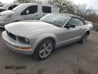 2005 Ford Mustang Deluxe with VIN 1ZVFT84N455232100, listed as a Copart auction lot 58978925 with 74,970 mi miles and Salvage title. Bid and sale history available at DreamBid. Image 1.