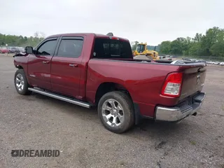 2019 Ram 1500 Big Horn z VIN 1C6SRFFT5KN570253, wystawiony jako IAAI lot #42488224 z przebiegiem 36 507 mil mil oraz . Historia ofert i sprzedaży dostępna na DreamBid. Obrazek 3.