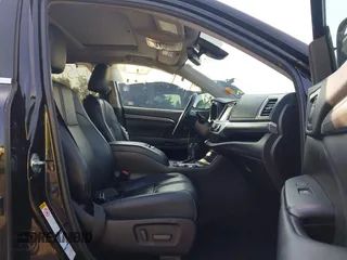 2018 Toyota Highlander SE with VIN 5TDJZRFH7JS868717, listed as a IAAI auction lot 42593499 with 83,533 mi miles and . Bid and sale history available at DreamBid. Image 5.