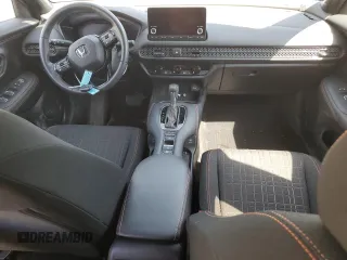 2024 Honda HR-V Sport z VIN 3CZRZ2H59RM771747, wystawiony jako Copart lot #52117755 z przebiegiem Nie podano mil oraz Szkoda całkowita • Salvage title. Historia ofert i sprzedaży dostępna na DreamBid. Obrazek 8.