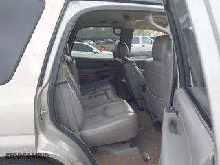 2004 Chevrolet Tahoe LT with VIN 1GNEC13Z34J258811, listed as a IAAI auction lot 41710156 with 322,462 mi miles. Bid and sale history available at carsss.com. Image 8.
