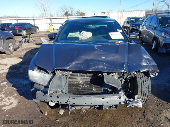 2014 Dodge Charger SXT with VIN 2C3CDXHG7EH325117, listed as a IAAI auction lot 41482634 with 106,761 mi miles. Bid and sale history available at carsss.com. Image 13.
