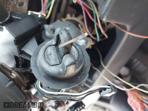 2002 Chevrolet Cavalier with VIN 1G1JC524227214399, listed as a IAAI auction lot 42623707 with Not provided miles and . Bid and sale history available at DreamBid. Image 11.