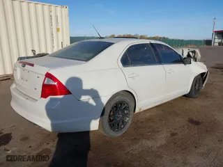 2010 Ford Fusion SE with VIN 3FAHP0HA1AR300343, listed as a IAAI auction lot 40684249 with 204,993 mi miles. Bid and sale history available at carsss.com. Image 4.