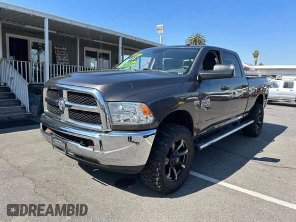 2017 Ram 2500 Tradesman with VIN 3C6UR5CJ8HG579035, listed as a Copart auction lot 46916745 with 100,645 mi miles and Clean title. Bid and sale history available at DreamBid. Image 2.