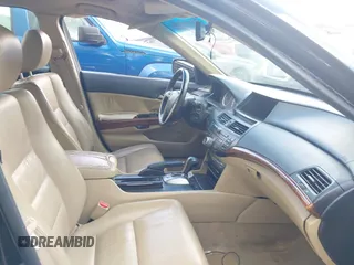 2012 Honda Accord EX-L z VIN 1HGCP3F88CA015983, wystawiony jako IAAI lot #42187419 z przebiegiem 251 447 mil mil oraz . Historia ofert i sprzedaży dostępna na DreamBid. Obrazek 5.
