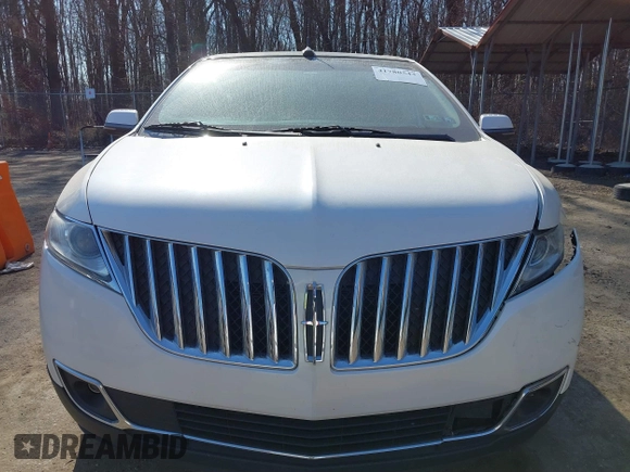 2013 Lincoln MKX with VIN 2LMDJ8JKXDBL07368, listed as a IAAI auction lot 41780543 with 187,890 mi miles. Bid and sale history available at carsss.com. Image 12.