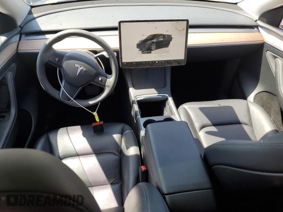 2024 Tesla Model Y Long Range z VIN 7SAYGDEE0RF062395, wystawiony jako Copart lot #55071185 z przebiegiem 42 747 mil mil oraz Szkoda całkowita • Salvage title. Historia ofert i sprzedaży dostępna na DreamBid. Obrazek 8.