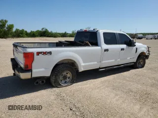 2021 Ford F-250 XL z VIN 1FT7W2BT8MEE18914, wystawiony jako Copart lot #54020325 z przebiegiem 151 014 mil mil oraz Czysty tytuł • Clean title. Historia ofert i sprzedaży dostępna na DreamBid. Obrazek 3.