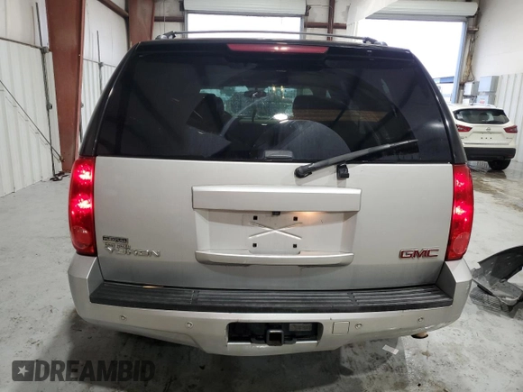 2010 GMC Yukon SLT with VIN 1GKUCCE07AR284702, listed as a Copart auction lot 71031564 with 113,708 mi miles and Salvage Title. Bid and sale history available at carsss.com. Image 6.