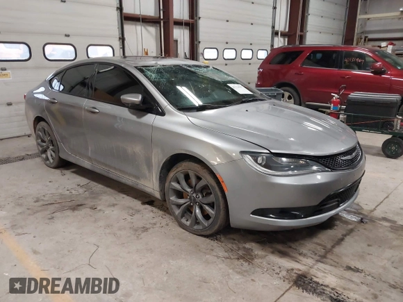 2015 Chrysler 200 S with VIN 1C3CCCBG2FN700683, listed as a IAAI auction lot 41124987 with 98,724 mi miles. Bid and sale history available at carsss.com. Image 1.