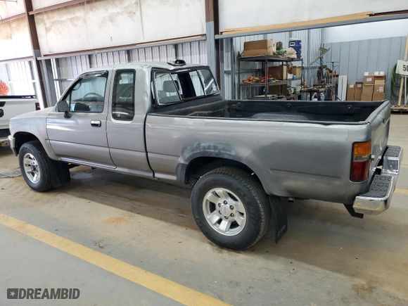 1994 Toyota 4WD Pickups DX with VIN 4TARN13P9RZ293974, listed as a Copart auction lot 74906684 with 333902 miles and Salvage Title. Bid and sale history available at carsss.com. Image 2.