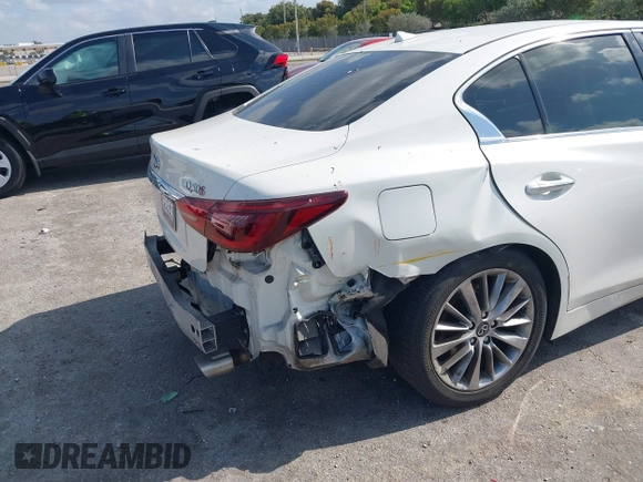 2020 Infiniti Q50 Luxe with VIN JN1EV7AP6LM201462, listed as a IAAI auction lot 42090939 with 50,633 mi miles and . Bid and sale history available at DreamBid. Image 6.