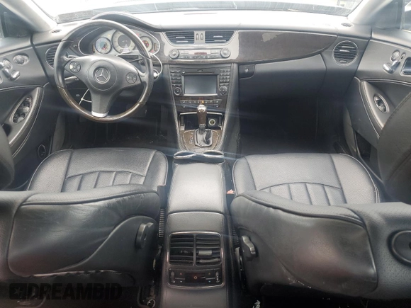 2009 Mercedes-Benz CLS-Class 5.5L with VIN WDDDJ72X99A142572, listed as a Copart auction lot 52297195 with 87,520 mi miles and Salvage Title. Bid and sale history available at carsss.com. Image 8.