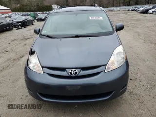 2010 Toyota Sienna XLE z VIN 5TDDK4CC2AS033041, wystawiony jako Copart lot #49240585 z przebiegiem 171 315 mil mil oraz Czysty tytuł • Clean title. Historia ofert i sprzedaży dostępna na DreamBid. Obrazek 5.