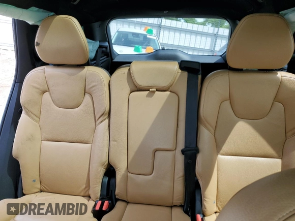 2017 Volvo XC90 Momentum z VIN YV4A22PK7H1114064, wystawiony jako Copart lot #58829035 z przebiegiem 65 938 mil mil oraz Szkoda całkowita • Salvage title. Historia ofert i sprzedaży dostępna na DreamBid. Obrazek 10.