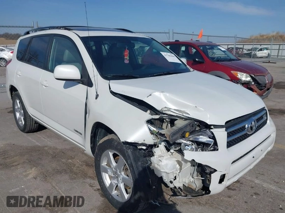 2008 Toyota RAV4 Ltd with VIN JTMBK31V085041130, listed as a IAAI auction lot 41786466 with 137,656 mi miles. Bid and sale history available at carsss.com. Image 1.