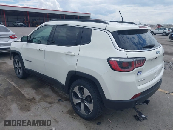 2018 Jeep Compass Altitude with VIN 3C4NJDBB4JT232968, listed as a IAAI auction lot 42388364 with 89,942 mi miles and . Bid and sale history available at DreamBid. Image 3.