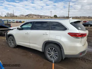 2017 Toyota Highlander XLE with VIN 5TDJZRFH7HS367692, listed as a Copart auction lot 43081615 with 0 mi miles and Salvage Title. Bid and sale history available at carsss.com. Image 2.