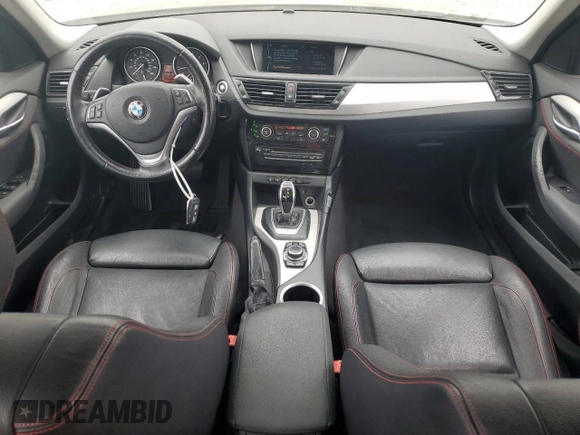 2013 BMW X1 xDrive28i z VIN WBAVL1C5XDVR85326, wystawiony jako Copart lot #58524225 z przebiegiem 138 389 mil mil oraz Szkoda całkowita • Salvage title. Historia ofert i sprzedaży dostępna na DreamBid. Obrazek 8.