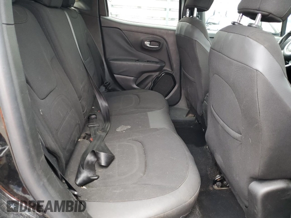 2017 Jeep Renegade Latitude z VIN ZACCJABB1HPF11687, wystawiony jako Copart lot #61674955 z przebiegiem 155 295 mil mil oraz Czysty tytuł • Clean title. Historia ofert i sprzedaży dostępna na DreamBid. Obrazek 10.